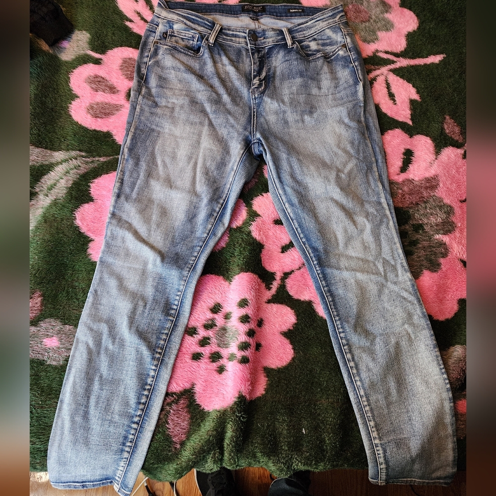 Judy Blue Light Wash Straight Leg Jeans